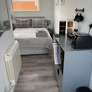 Payne's Pad Poole
